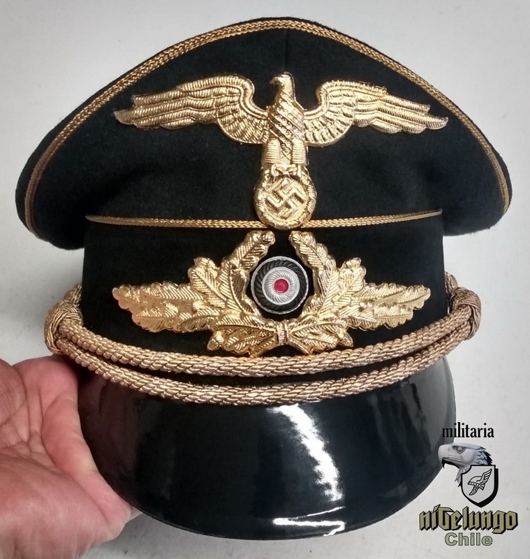 Diplomático — foto 1